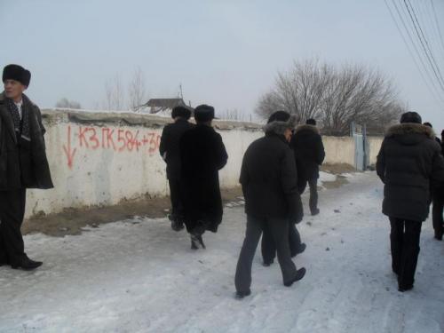 14.01.11. Meeting with the owners of real estate in Shaga village (Turkestan)