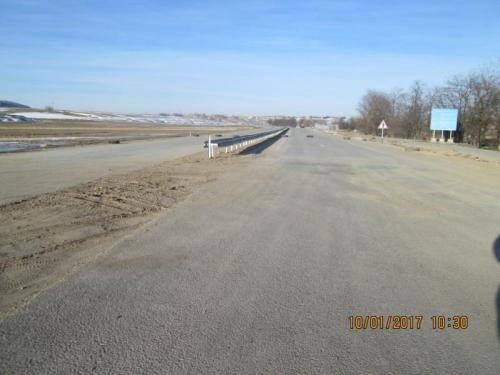 PK0-PK10 left, right. Constrcution of single guardrail