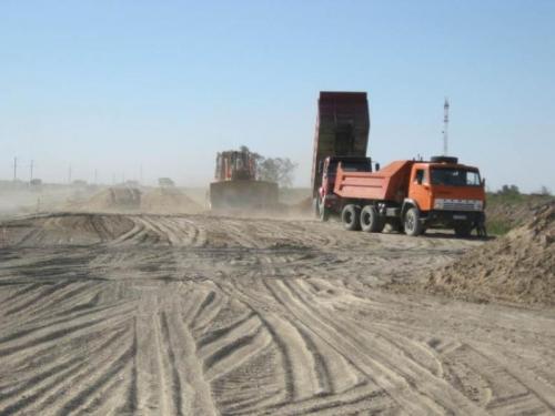 Construction of embankment  SP 588 (RHS) 