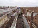 Construction of  guard railings on the bridge PK 864+68 (left)